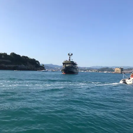 Vento Sul Mare Luxury Con Jacuzzi Cinque Terre Apartamento